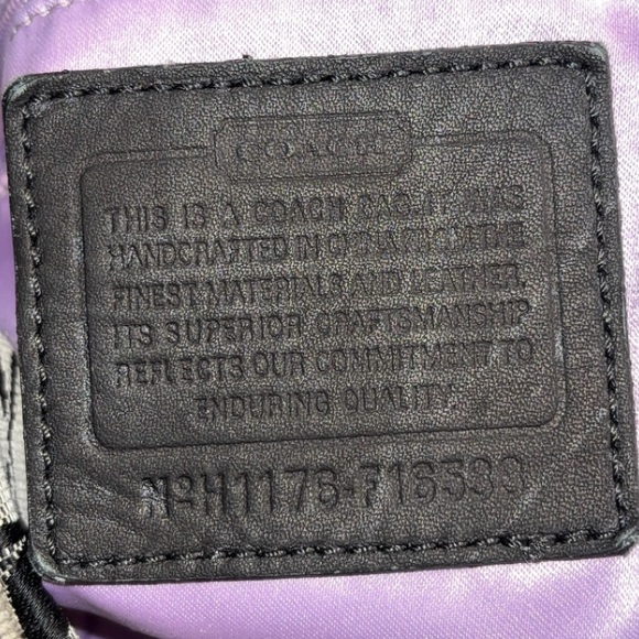 Coach 2011 Penelope hobo shoulder bag GUC - Picture 15 of 16